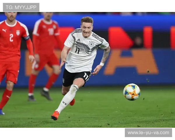 罗伊斯：德国中场巨星，球队核心身份逐渐巩固